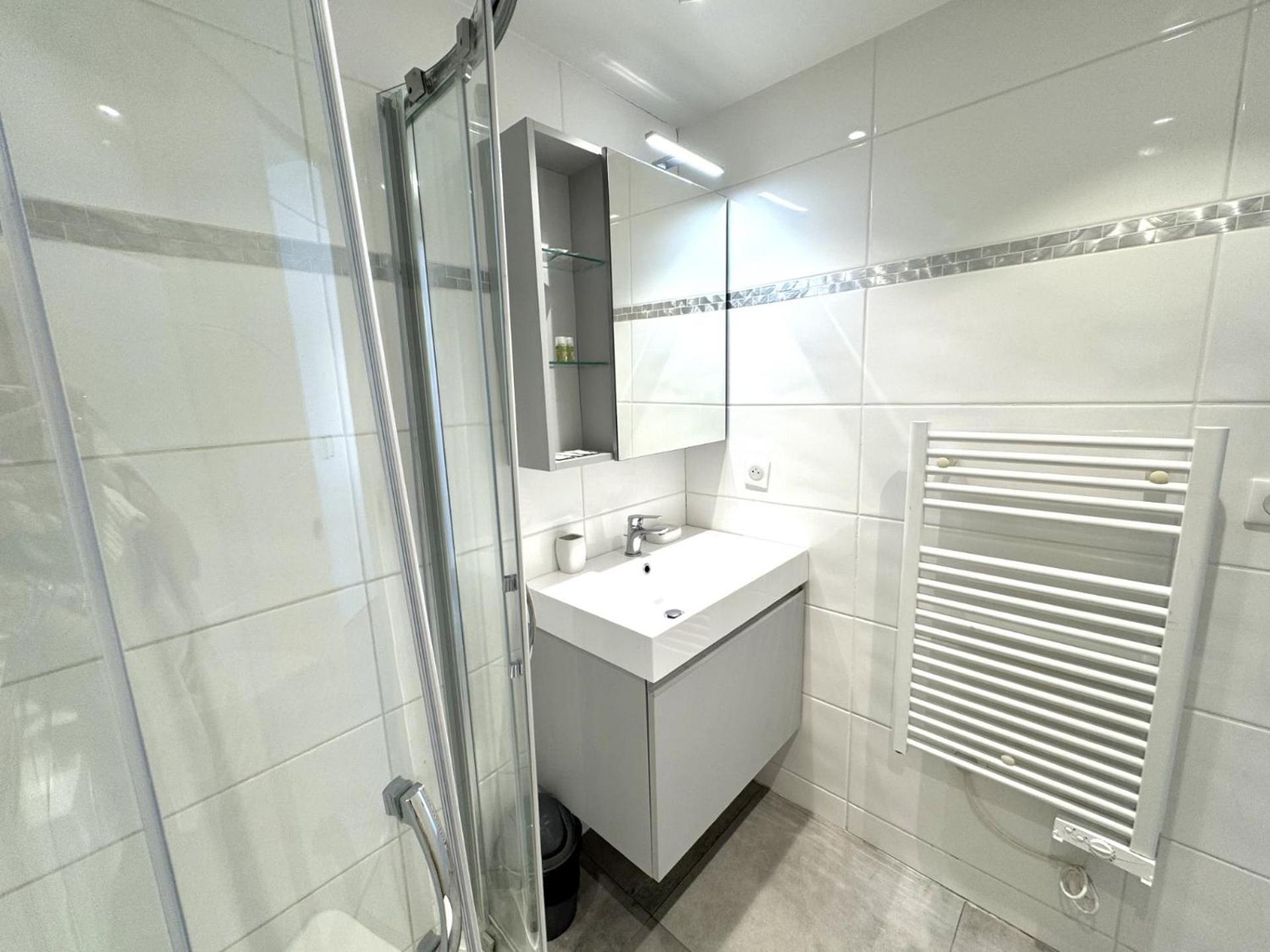 Aparthotel Riviera Nice Cote D'Azur - Old Town - Studio Ac - Sea View - 50M Promenade Des Anglais- La Maison Linda Eksteriør bilde
